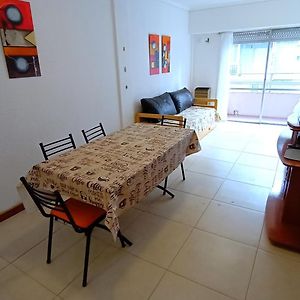 Efdepartamentos Plaza Colon Con Balcon A La Calle Y Cochera Para Auto
